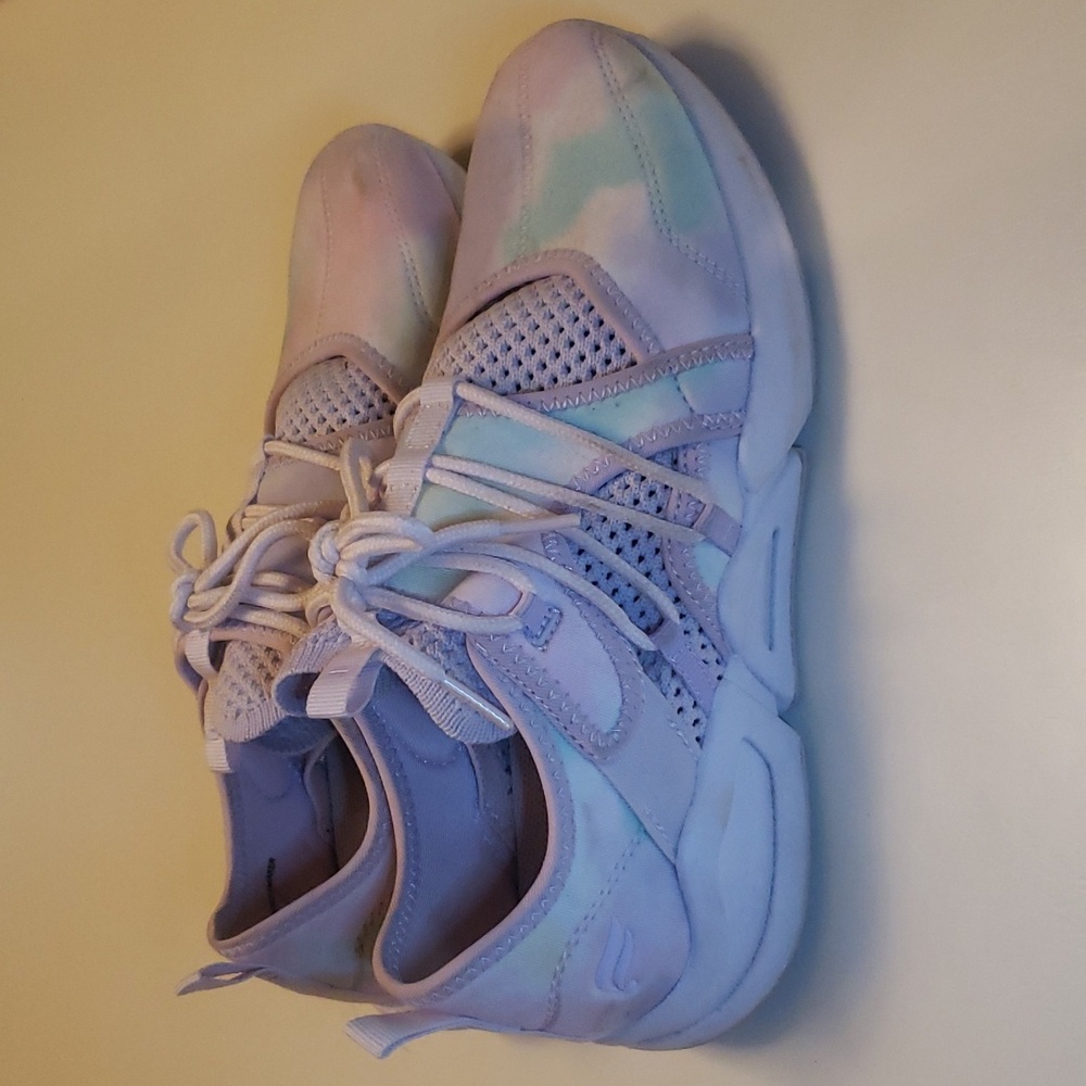 Brookside Performance Sneakers - Picture 2 of 6